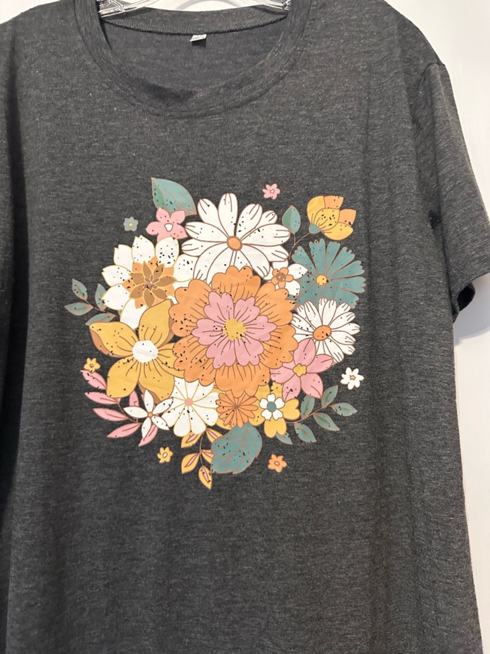 Women’s T-Shirt With Flower Decal, Size - large - Picture 2 of 8